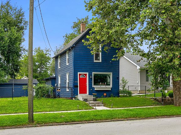 3rd image of 1913 E Walnut St