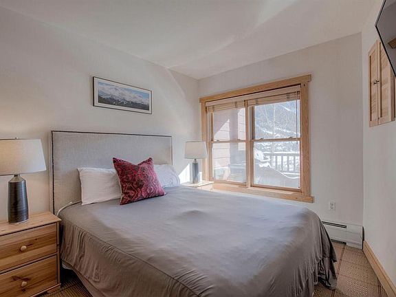 4th image of 105 Wheeler Cir #205