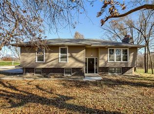 809 S Prospect St, Gallatin, MO 64640