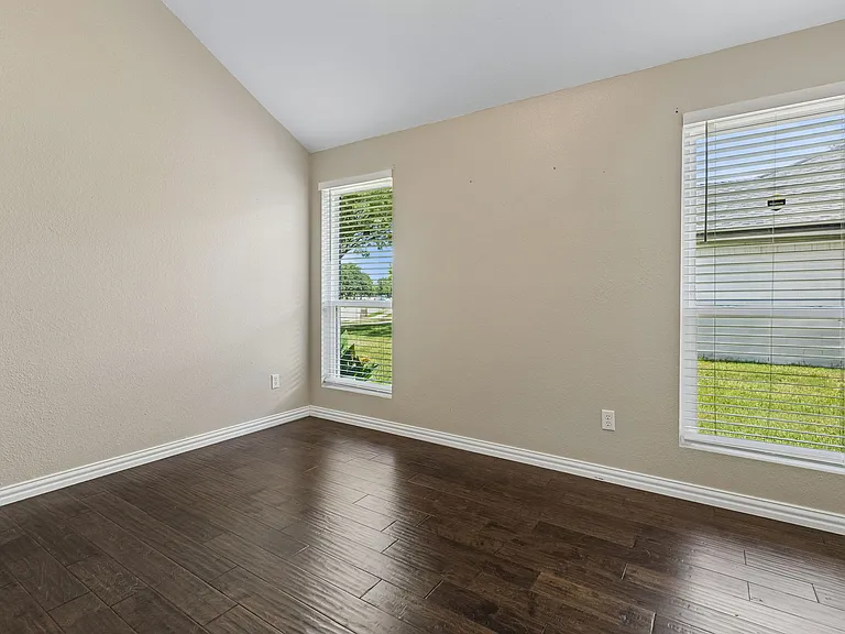 332 Hardwicke Ln — Photo 21