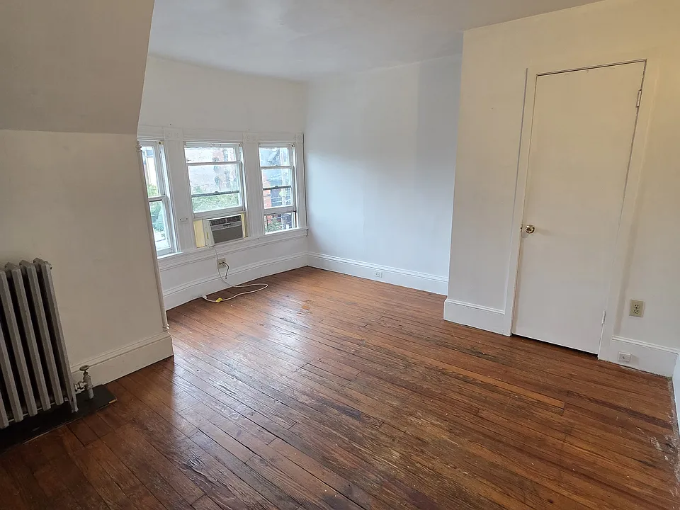 66 W Ross St #3C