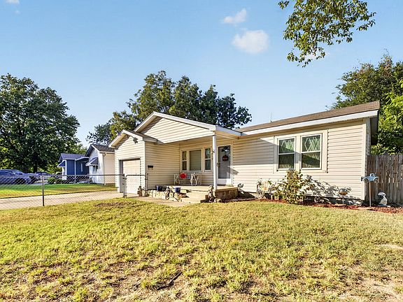 2nd image of 9517 E Newton Pl