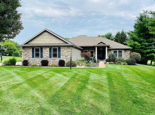 13045 Cedar Creek Dr, Middlebury, IN 46540