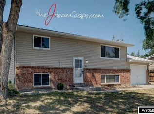 26 Lilac St, Casper, WY 82604