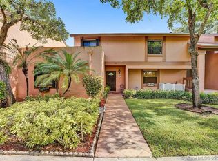 39 Chestnut Cir #39, Hollywood, FL 33026