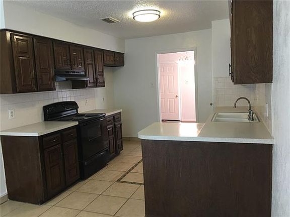 2nd image of 522 Brian Dr