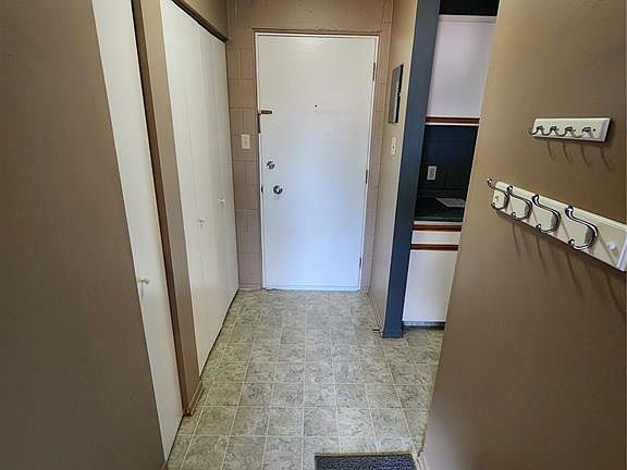 5th image of 738 5th St NE #303