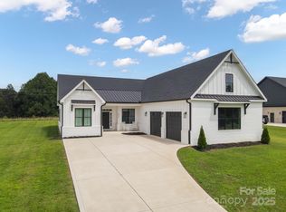 535 New Salem Rd #27, Statesville, NC 28625