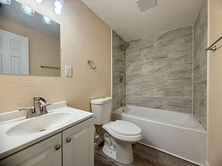 124 Halifax St — Photo 14