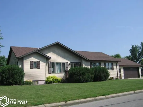 106 Stonebridge Dr, Forest City, IA 50436