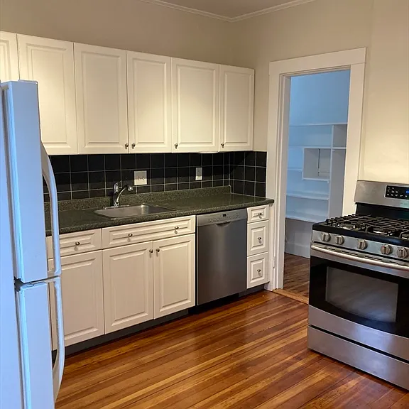 30 Falmouth St #1 — Photo 3