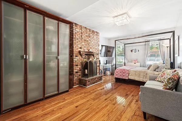 Rented by Douglas Elliman | media 1