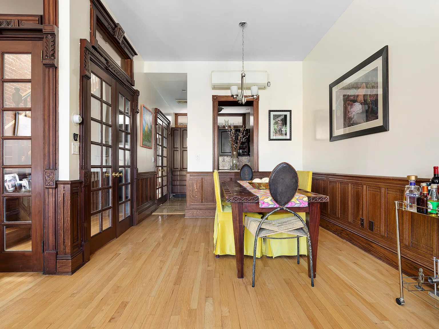 736 Saint Nichlas Avenue — Photo 4