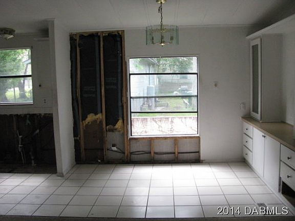 4th image of 1612 James St