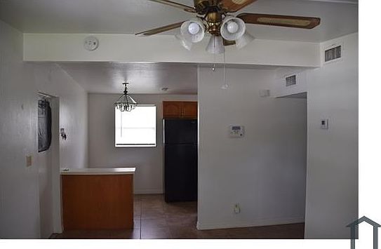 2nd image of 1112 26th Street Ct E