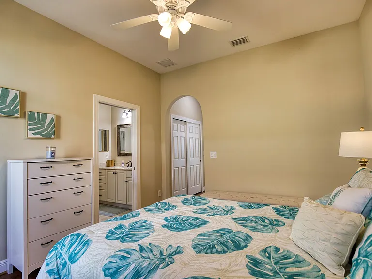 116 Pesaro Dr — Photo 42