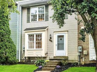 39 Walden Mill Way, Catonsville, MD 21228