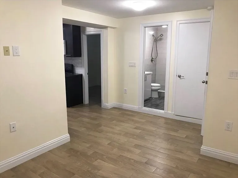 124 Perry Ave #1 — Photo 1