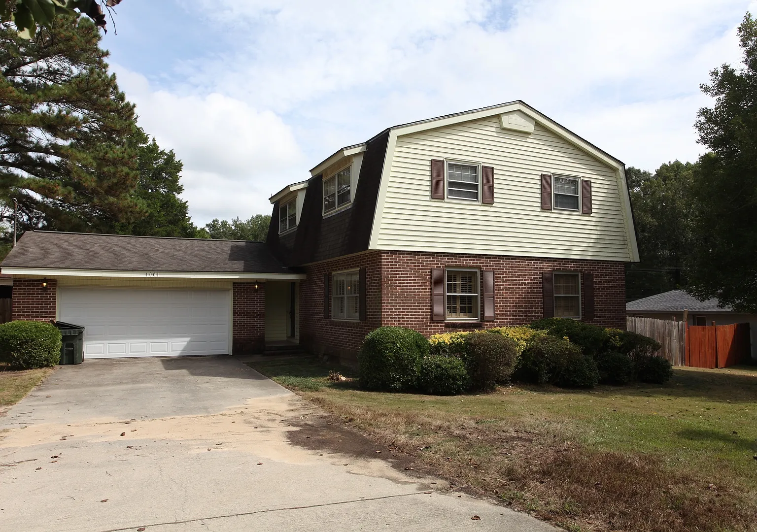 5bed/3.5 Bath House! — Photo 1