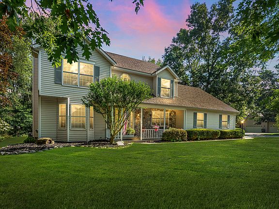4th image of 270 Tuscany Dr