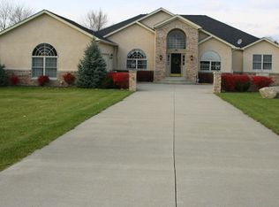 290 Edenderry Ln, Pataskala, OH 43062