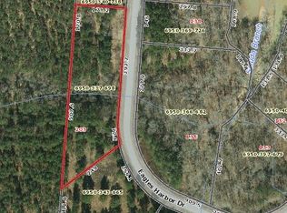 939 Eagles Harbor Dr, Hodges, SC 29653