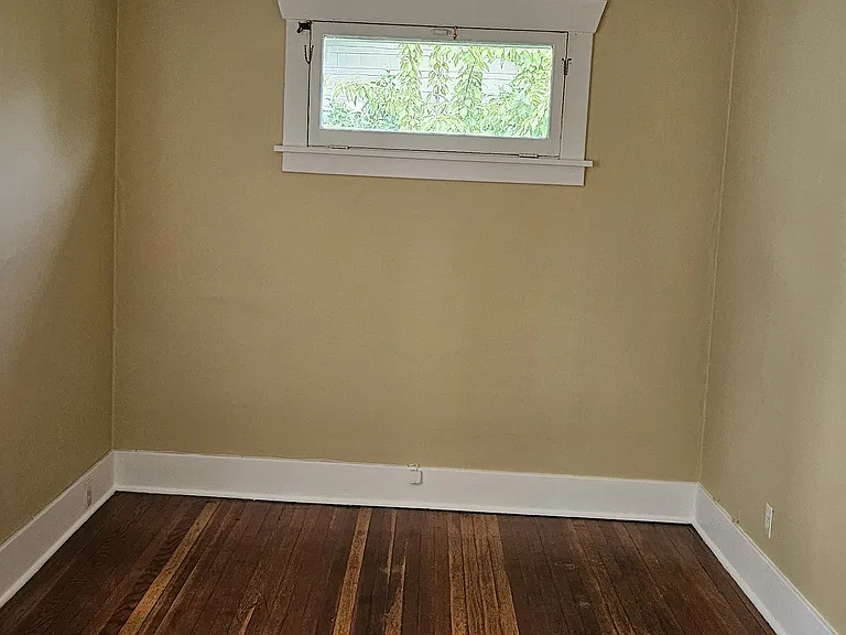 3315 E Howell St — Photo 10