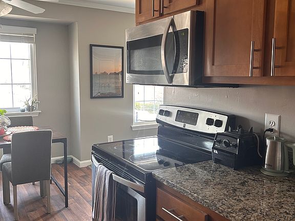5th image of 1220 Astor Ave