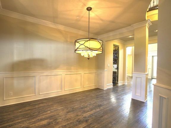 3rd image of 2104 Palomar Trl