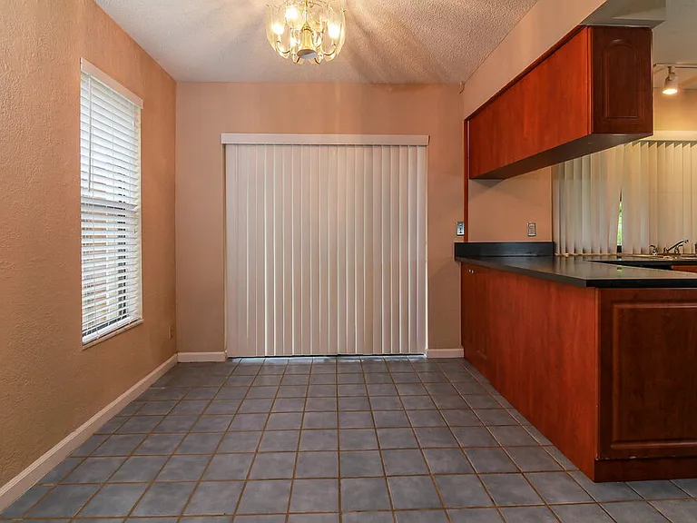 547 Indigo Ave — Photo 4