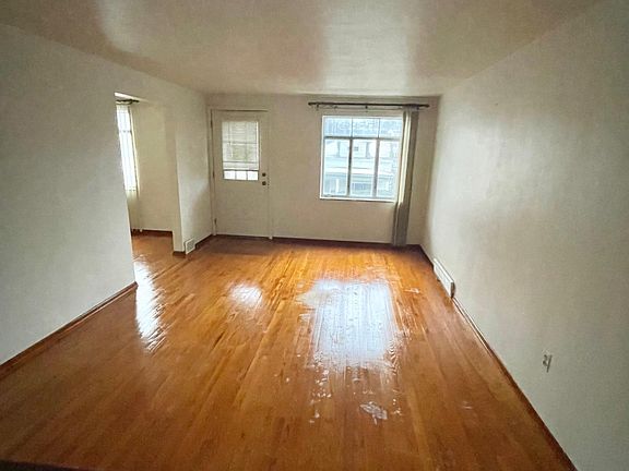 2nd image of 225 Alries St