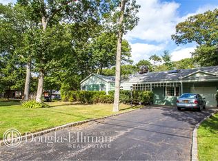 21 Oakledge Dr, East Northport, NY 11731