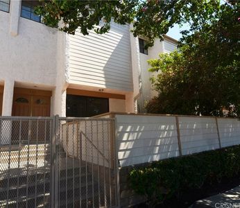 21025 Lemarsh St #34F, Los Angeles, CA, 91311