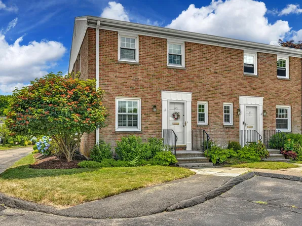 85 Heritage Hill Road #85, New Canaan, CT 06840