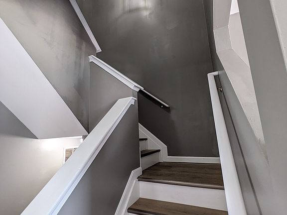 5th image of 3704 Armory Ln #3704
