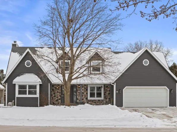 245 Hillside DRIVE, Oconomowoc, WI 53066
