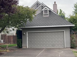 10900 SW Summer Lake Dr, Tigard, OR 97223