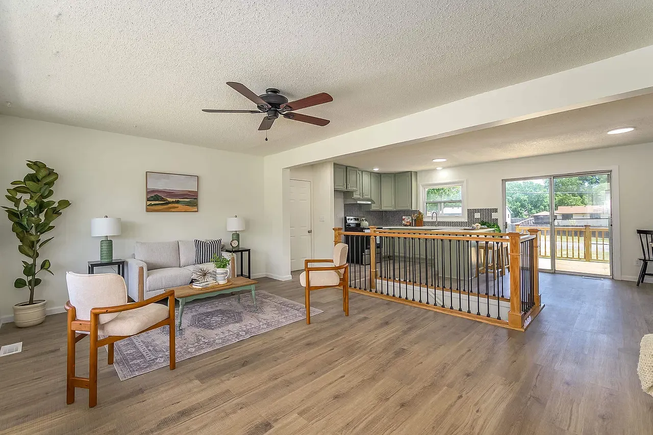 4 bed, 2095 sqft, $2,250 — Photo 4