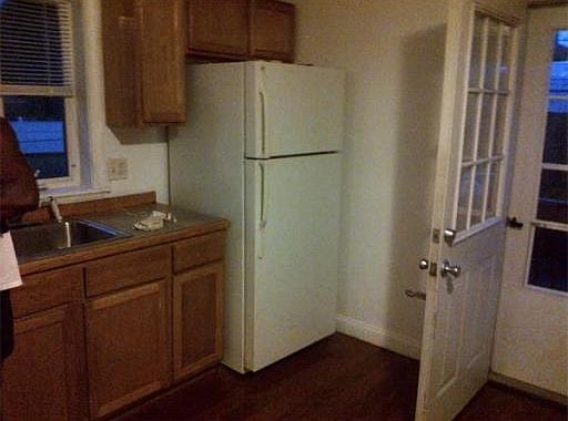 2nd image of 129 Norfolk St #1