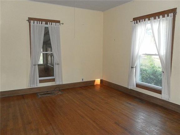 5th image of 1504 E Main St