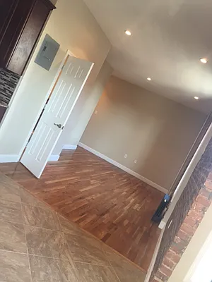 Rented by G2 Realty Group LLC | media 35