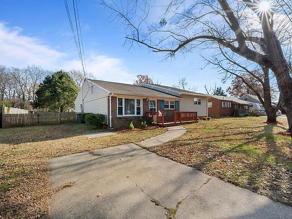 3rd image of 554 Beech Dr