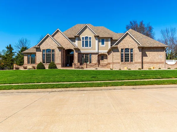 1322 Ryan Dr, Centralia, MO 65240