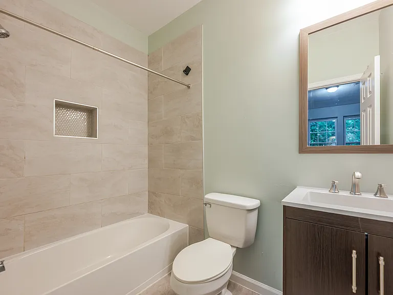 1405 Howard Rd SE #B — Photo 12