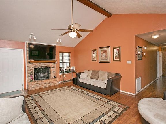5th image of 2905 Forestwood Dr