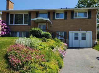 55 Oakmount Dr, Bedford, NS B4A 2W1