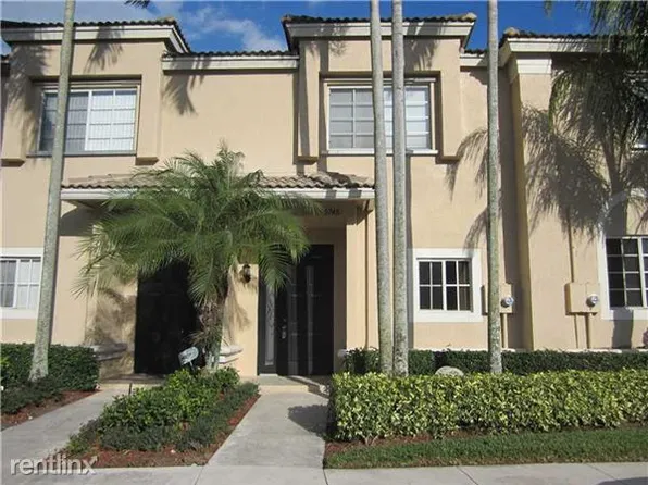 5748 NW 48th Ave, Coconut Creek, FL 33073