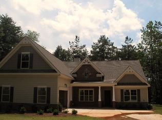 6115 Providence Lake Dr, Gainesville, GA 30506
