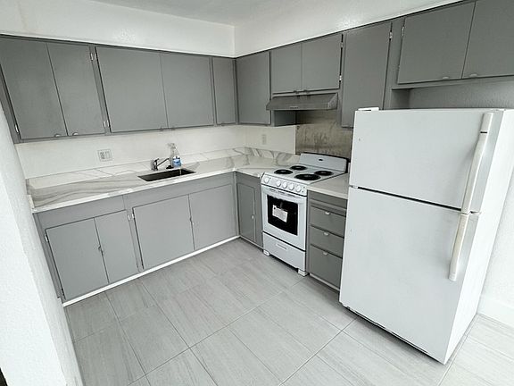 3rd image of 950 Quintara St APT 5