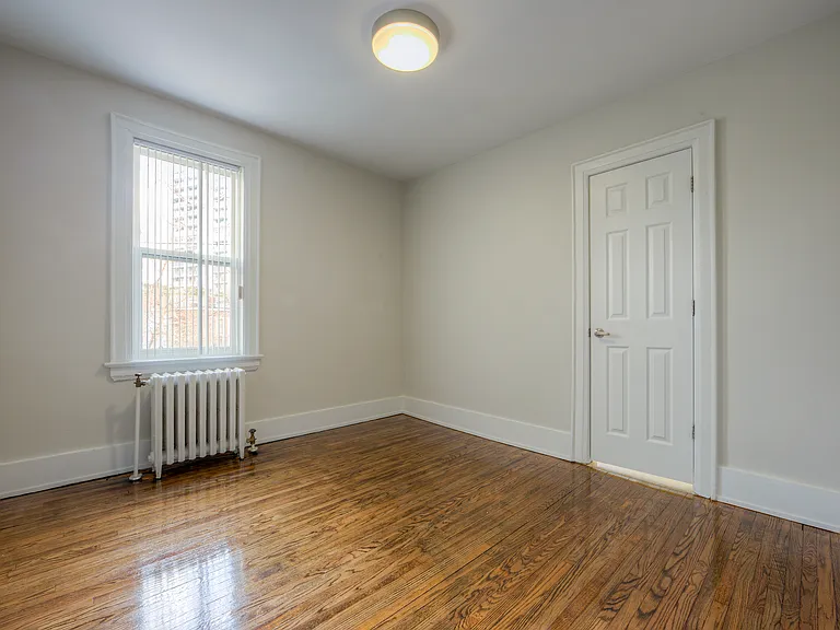 778 Broadview Ave — Photo 6